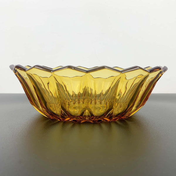 Amber glass salad bowl with scalloped triangle rim