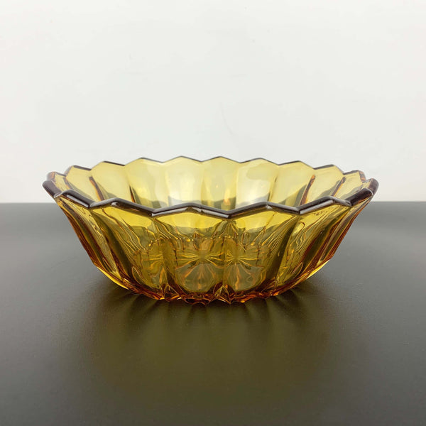 Amber glass salad bowl with scalloped triangle rim