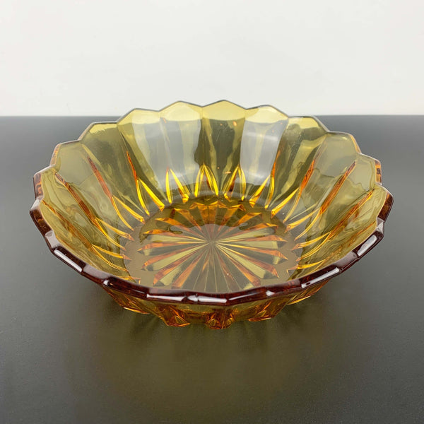 Amber glass salad bowl with scalloped triangle rim