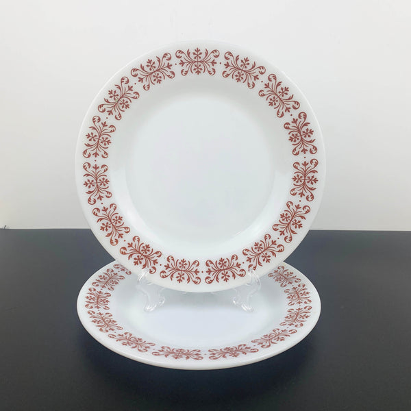 Anchor Hocking Filigree pattern dinner plates - Set of 2