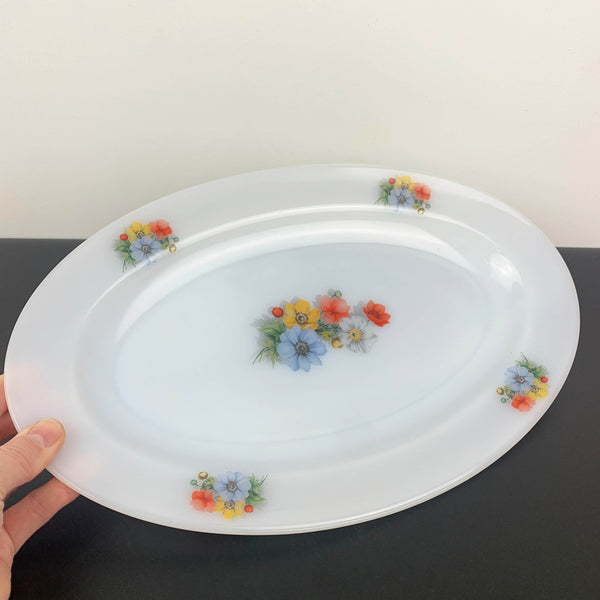 Arcopal 'Anemone' large oval platter