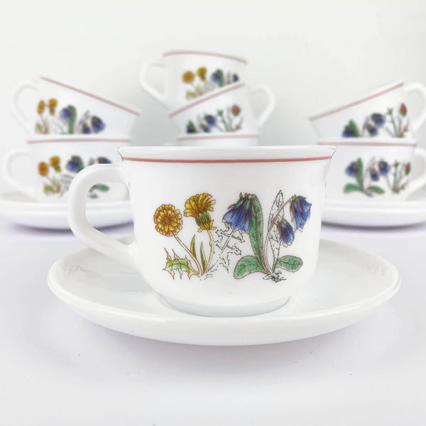 Arcopal 'Fleur D'ete' Coffee Cup and Saucer - Set of 8