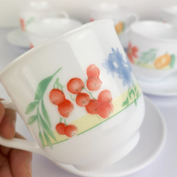 Arcopal Coffee Cup redcurrant design rear