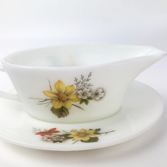 Yellow flower pattern on Pyrex gravy boat