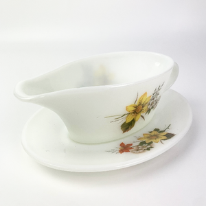 Pyrex Autumn Glory pattern gravy boat with saucer