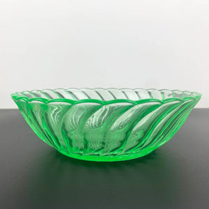 Bagley uranium glass 'Carnival Swirl' serving bowl