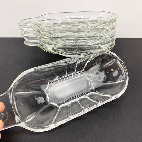 Banana split glass dish with handle