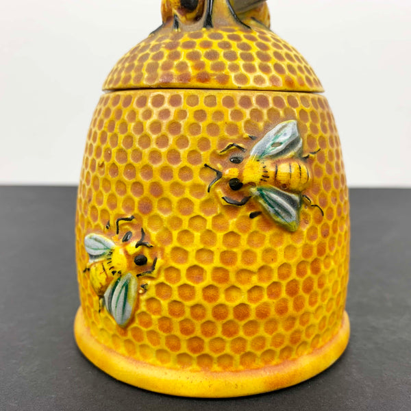 Ceramic beehive honey pot honeycomb design