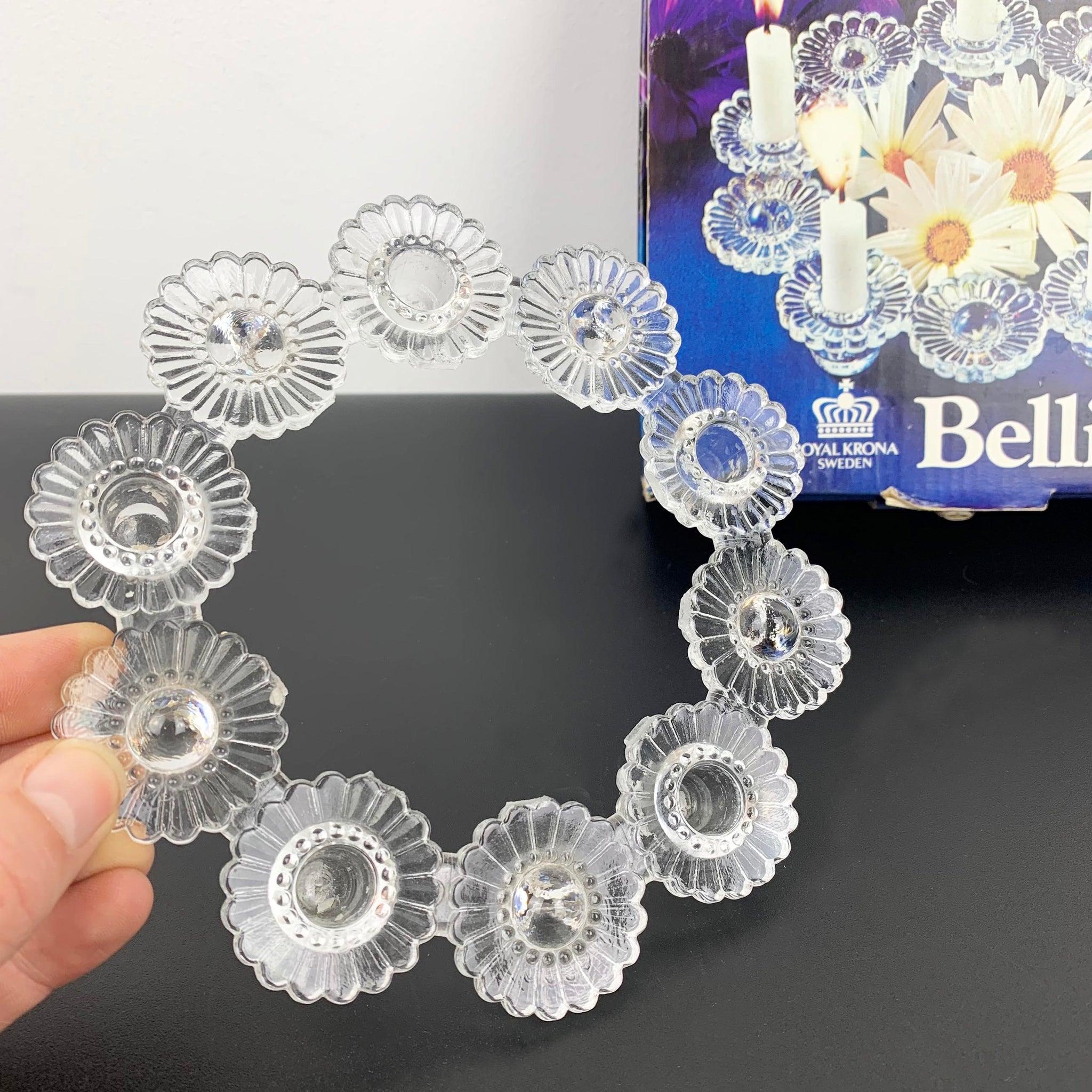 Royal Krona 'Bellis' flower garland glass candle holder