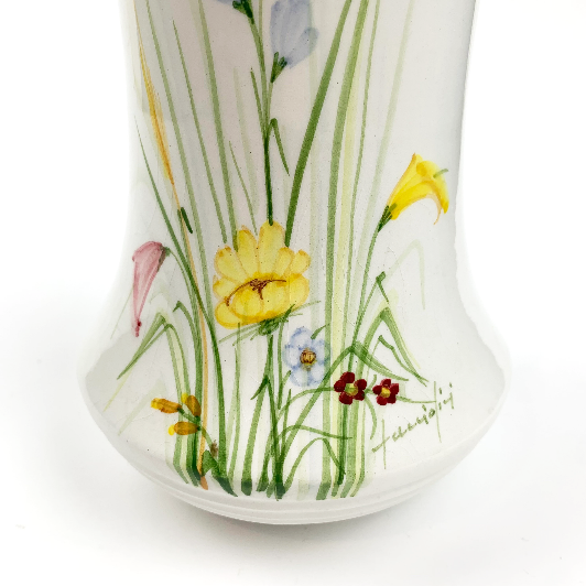 Facciolini hand painted vase detail