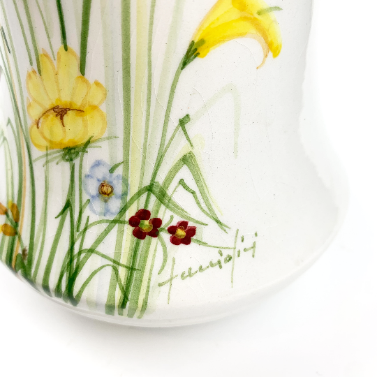 Facciolini signature on Castelli ceramic vase