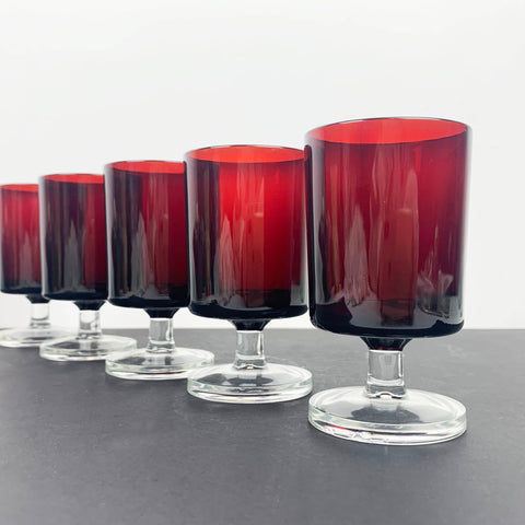 Luminarc France 'Cavalier' ruby wine glasses