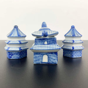 Asian Pagoda style condiment/cruet set