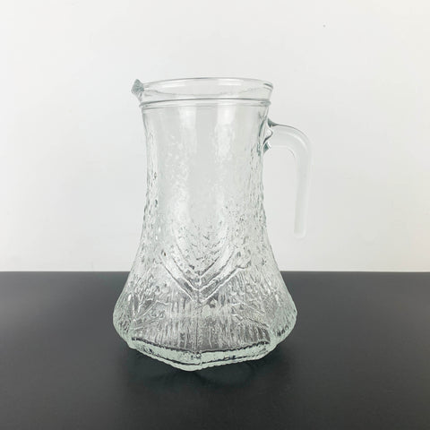 Lasisepat Mantsala (Finland) Cow Parsley pattern glass pitcher