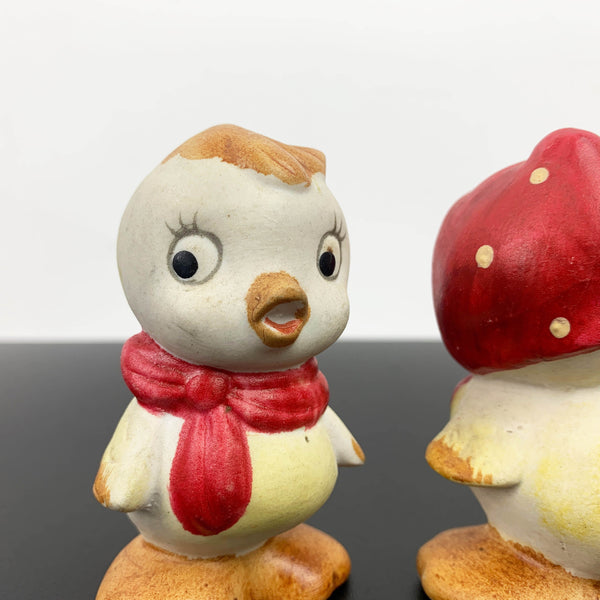 Vintage kitsch baby chicken figurines - Set of 2