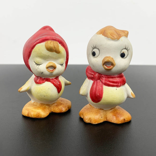 Vintage kitsch baby chicken figurines - Set of 2