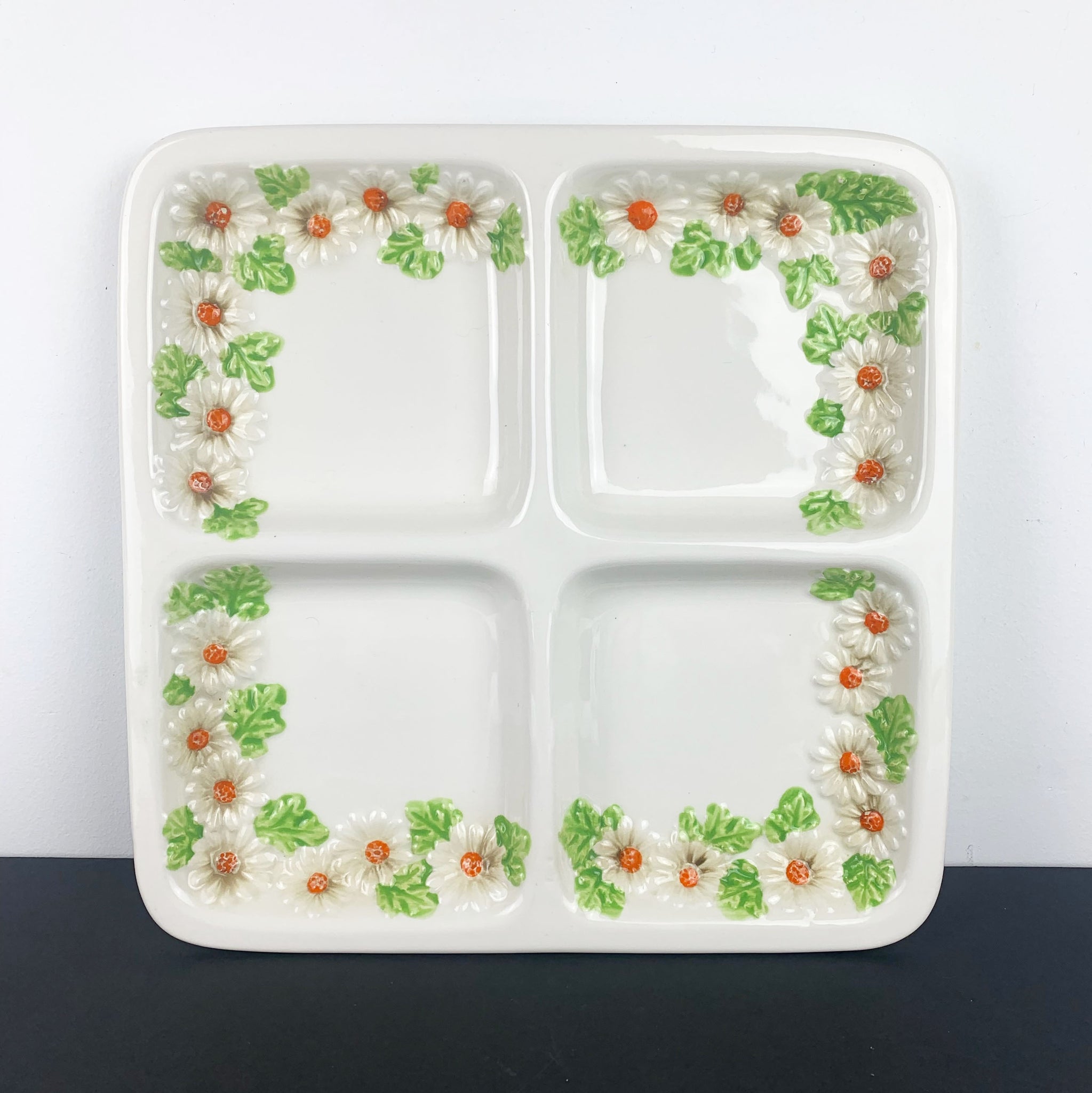 Ceramic 'Mountain Daisy' divided majolica style platter