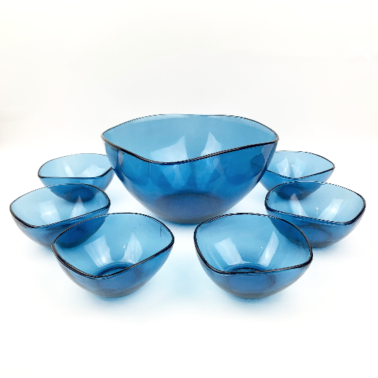 Vereco France 7 piece bowl serving set