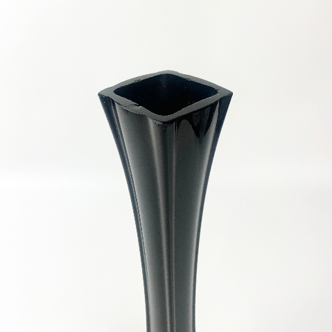 Elephant foot black glass vase top