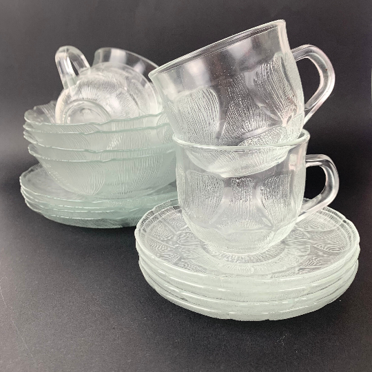 Arcoroc Fleur glass servingware