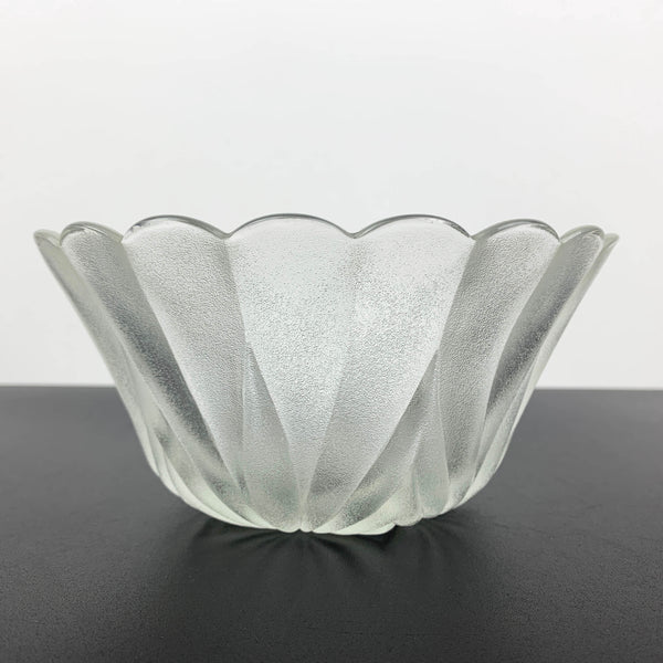 Small flower shape frosted serving bowl