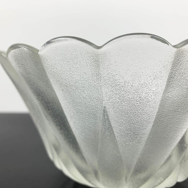 Small flower shape frosted serving bowl