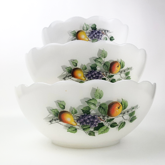 Arcopal France Fruits de France scalloped nesting bowls stacked