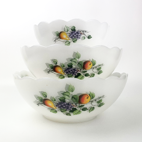 Arcopal France Fruits de France scalloped nesting bowls