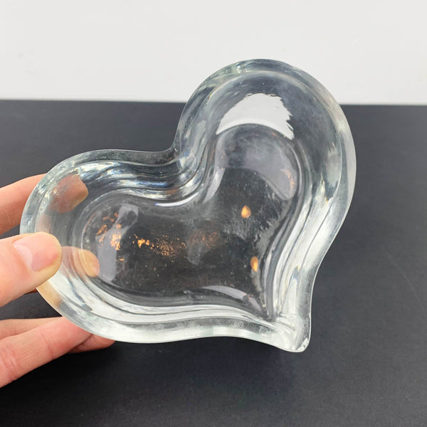 Heart shape glass bowl