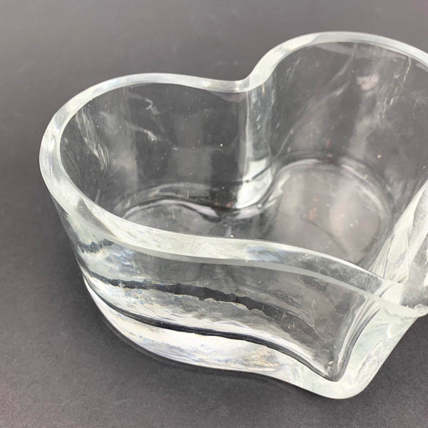 Heart shape thick glass snack bowl