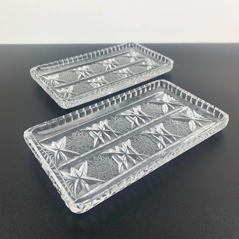 Decorative European crystal trays with star pattern - Set of 2