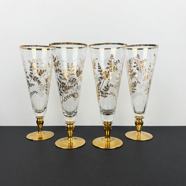 Footed champagne glass with gold detail