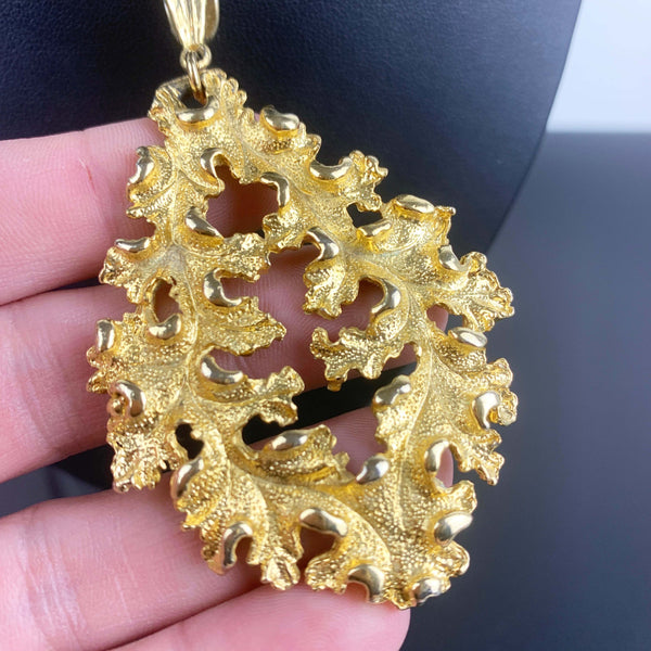 Crown Trifari large gold leaf pendant necklace