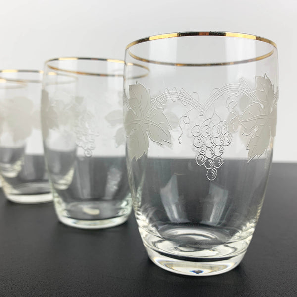 Bohemia grapevine etched mid century glass with gold rim - Set of 4