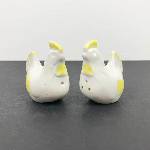 Hen salt and pepper shaker set