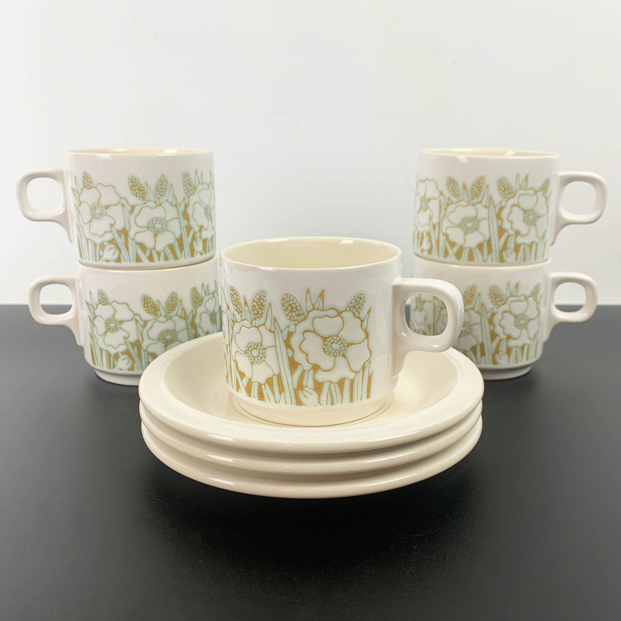 Hornsea Pottery 'Fleur' dinnerware - various pieces