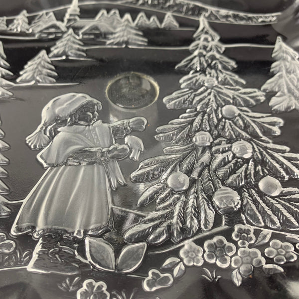 Mikasa Christmas Wonderland scene footed plate