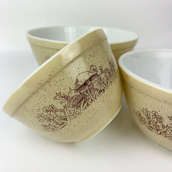 Rare Pyrex 'Forest Fancies' small mixing bowls