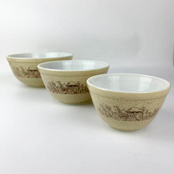 Rare Pyrex 'Forest Fancies' set of 3 mixing bowls