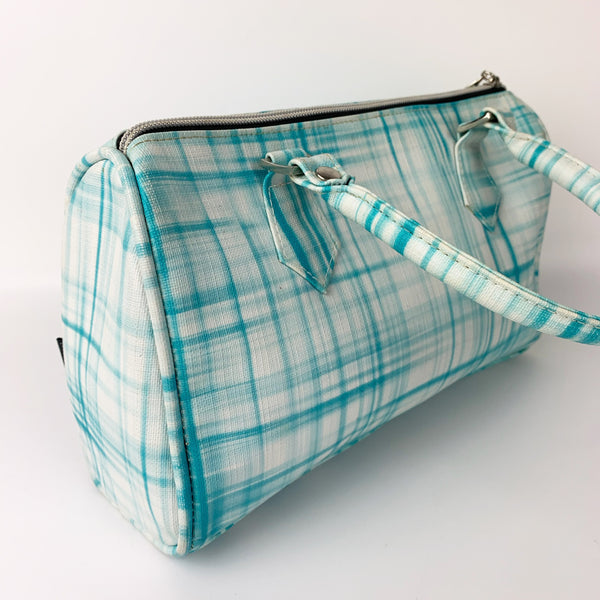 Catherine Manuell Design bowler bag handle view