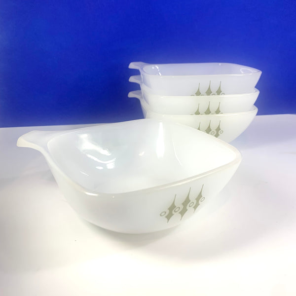 Crown Pyrex white ovenproof ramekins