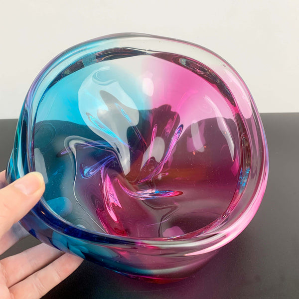 Iwatsu Japan blue and pink ombre art glass centrepiece bowl