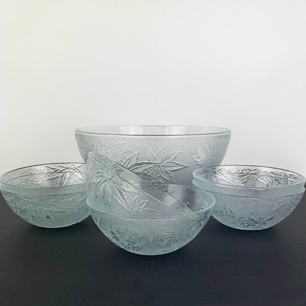 KIG vintage 7 piece dessert and salad bowl set