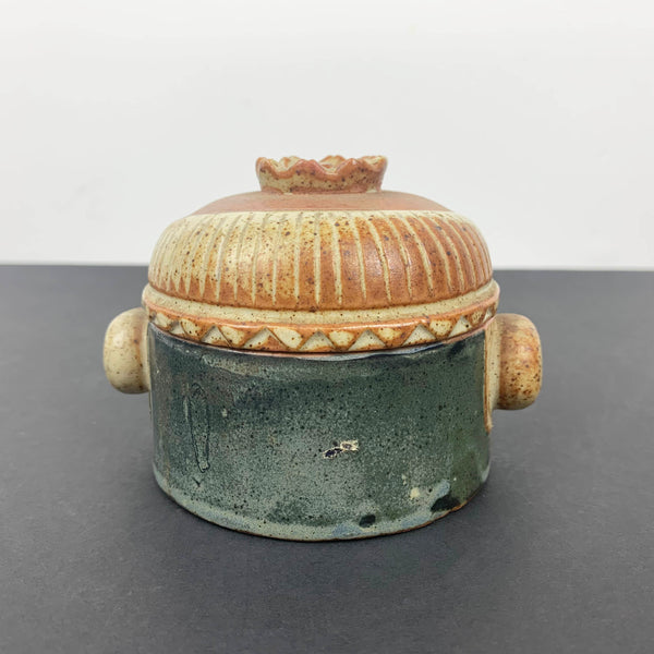 Gempo King lidded salt or spice box rear view