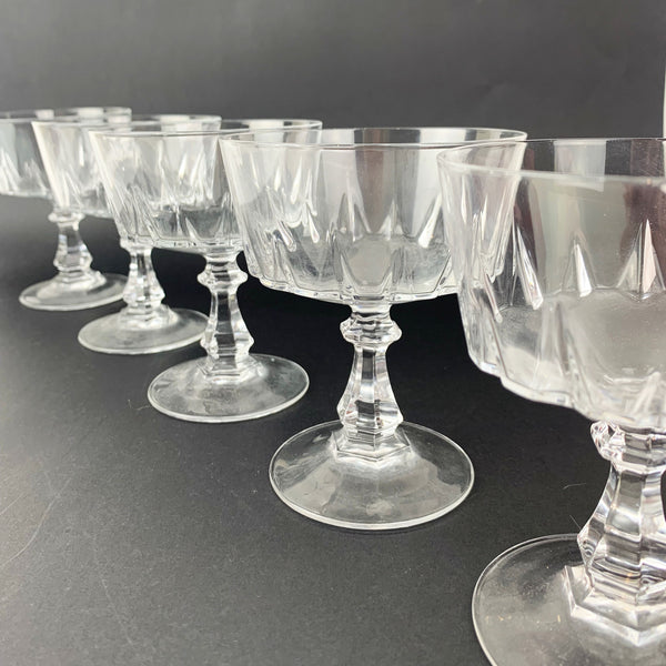 Cristal D'Arques elegant champagne coupes