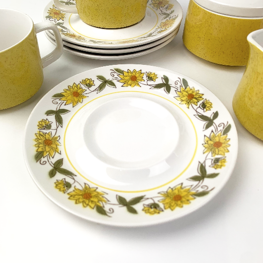 Mikasa 'Mediterrania' Saucer with sunflowers