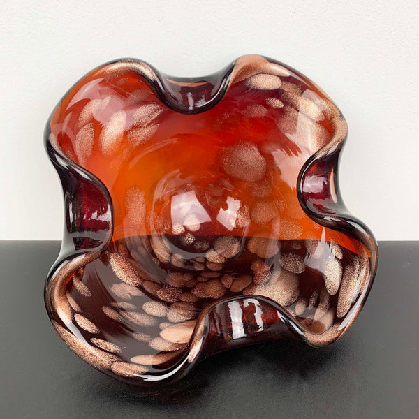 Murano art glass decorative bowl in red and metallic gold