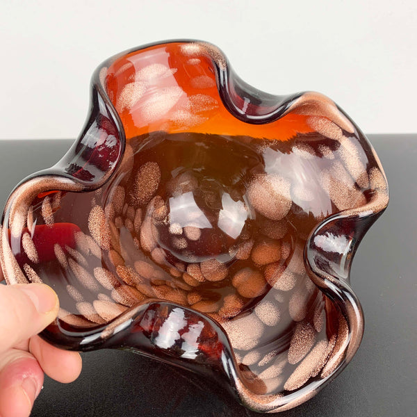 Murano art glass decorative bowl in red and metallic gold