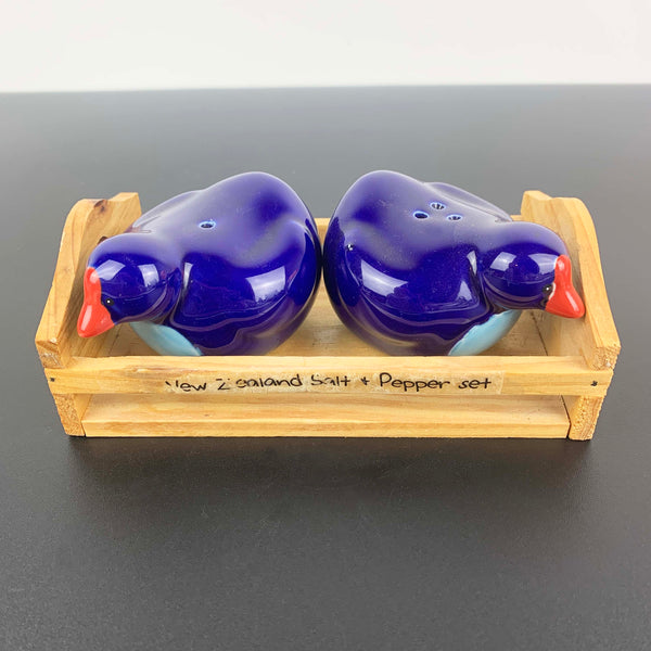 New Zealand Pukeko bird salt and pepper shakers on wooden tray