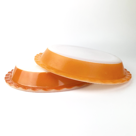 Agee Pyrex Australia 1960's vintage pie plates in orange